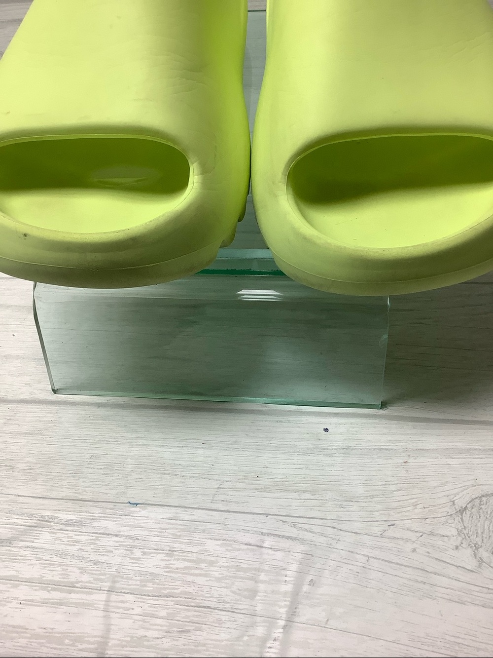 Yeezy Slip-On Slide Sandals - Picture 5 of 10